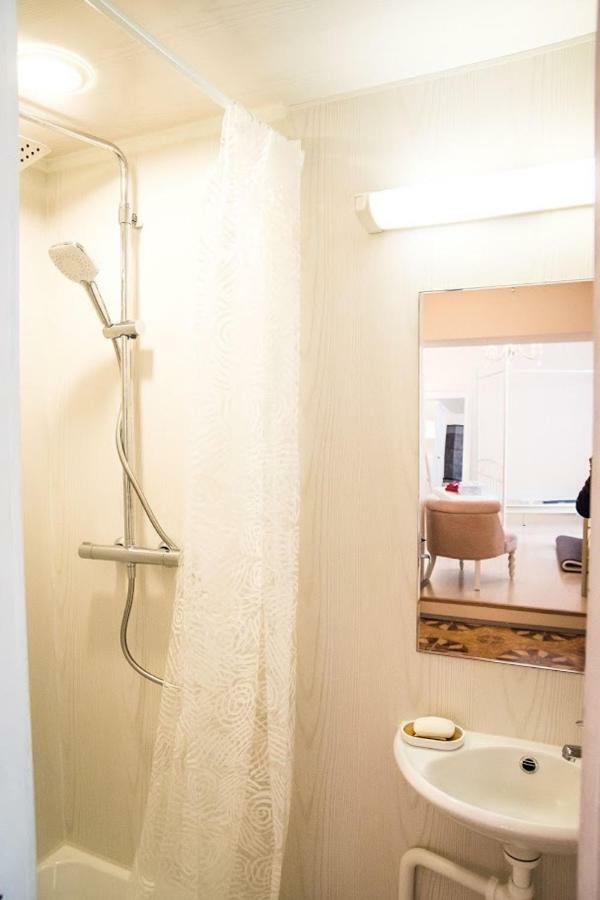 Cozy City Studio Apartment Free Parking Таллин Экстерьер фото